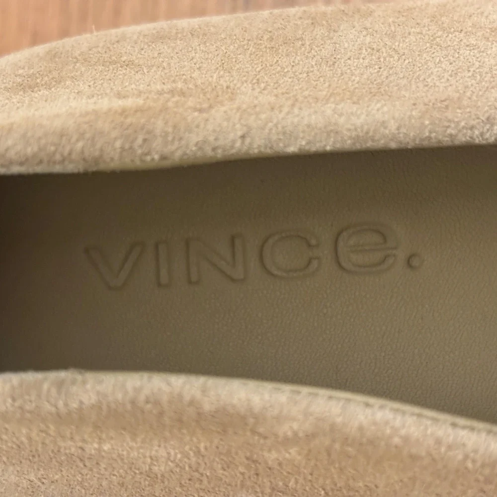 VINCE Montebello Suede Loafer Sand Trail Tan Brown Men Size 7 Slip On Apron Toe